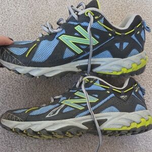 New Balance Trail Shoes 610 in Blue Neon Accents Size 9 All Terrain